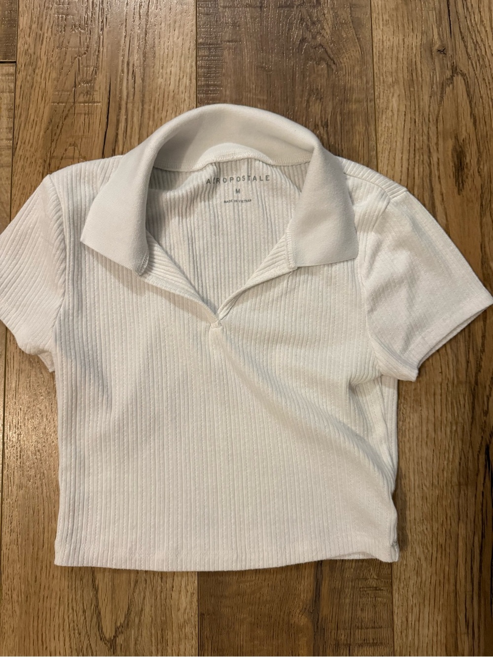 Aeropostale White Ribbed Cropped Polo